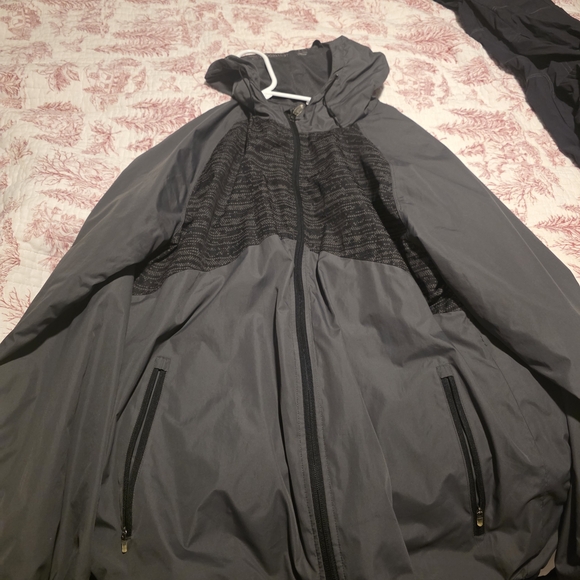 Asics Other - Asics Light Insulation Windbreaker